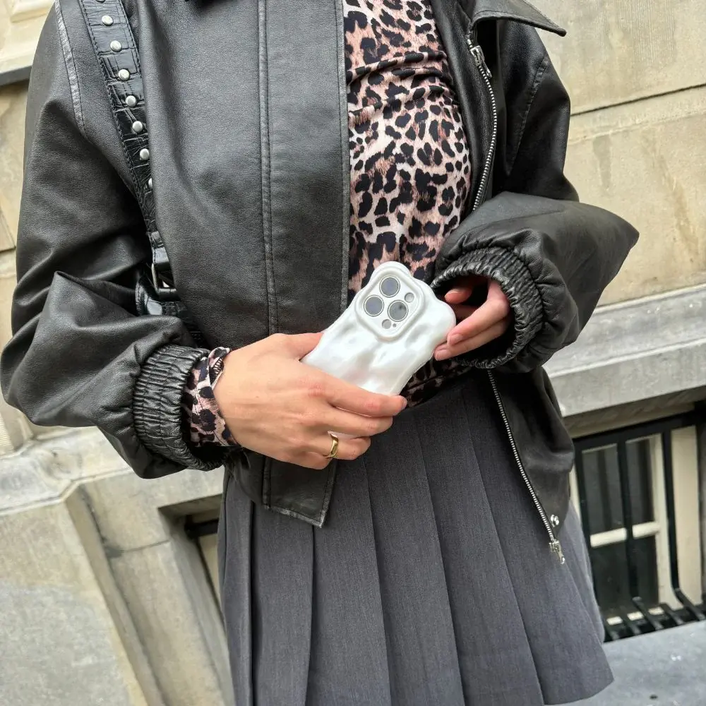 xoxo Wildhearts xoxo Wildhearts Coque Bubbly Blanche - Coque iPhone 16 Plus