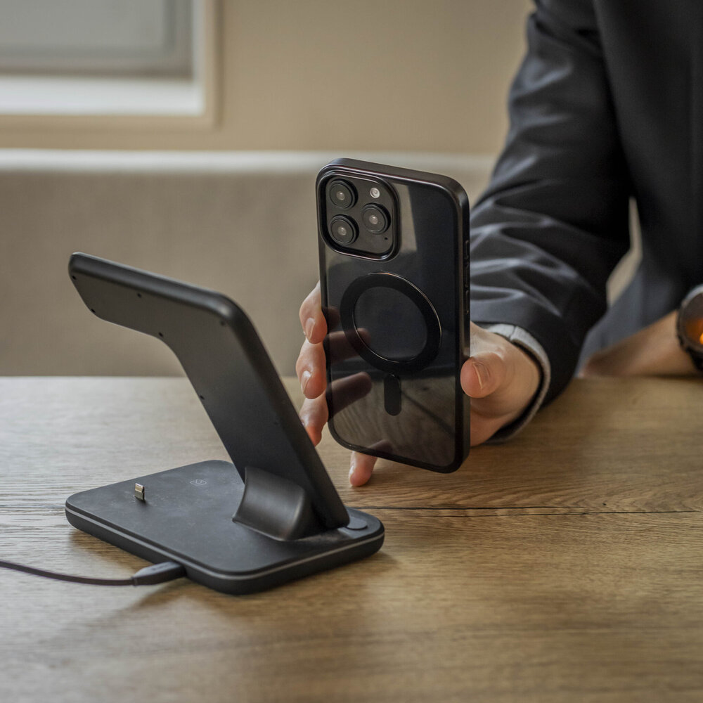 Coverzs Coverzs Coque rigide transparent MagSafe iPhone 16 Pro Max (noir) Coverzs Coverzs Coque rigide transparent MagSafe iPhone 16 Pro Max (noir)