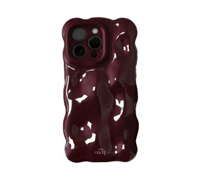 xoxo Wildhearts Coque Bubbly Bordeaux - Coque iPhone 16 Pro Max xoxo Wildhearts Coque Bubbly Bordeaux - Coque iPhone 16 Pro Max