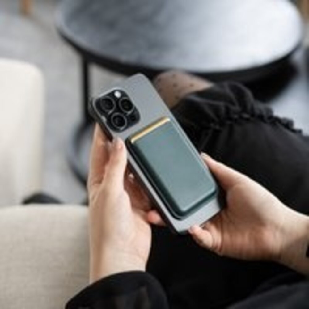 Coverzs Coverzs luxe MagSafe wallet (vert foncé) Coverzs Coverzs luxe MagSafe wallet (vert foncé)