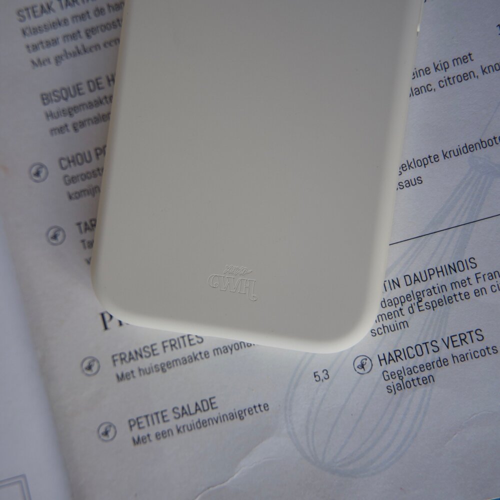 xoxo Wildhearts xoxo Wildhearts Shockproof coque en silicone - beige - iPhone 17 Pro