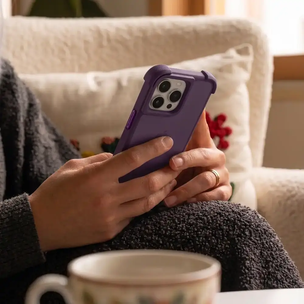 Coverzs Coverzs Coque antichoc mate iPhone 16 Pro (violet)