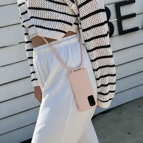 Coverzs Coverzs Coque silicone avec cordon Samsung Galaxy S21 Plus (rose)