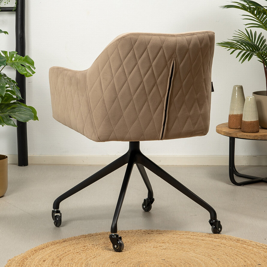 Polsterstuhl Samt Quinn  mit Armlehne auf Rollen taupe
