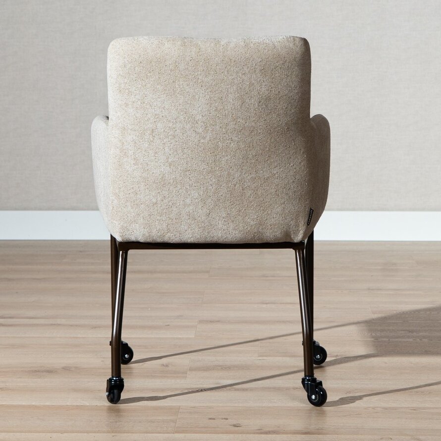 Stuhl Finn auf Rollen Chenille beige