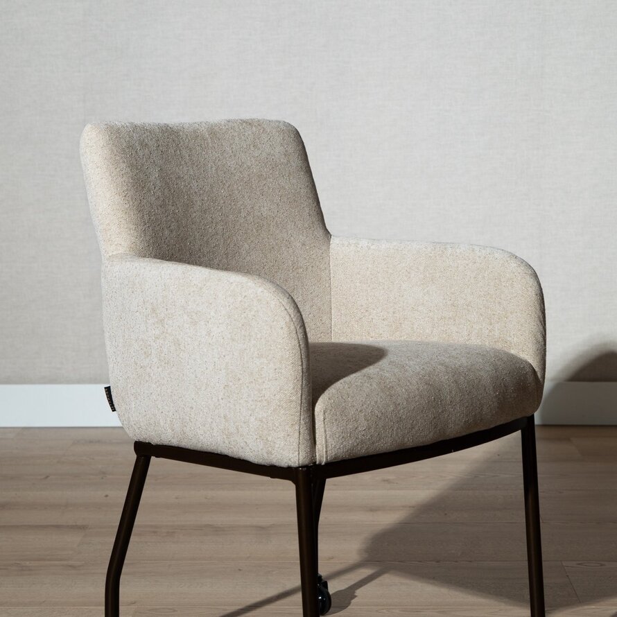 Stuhl Finn auf Rollen Chenille beige