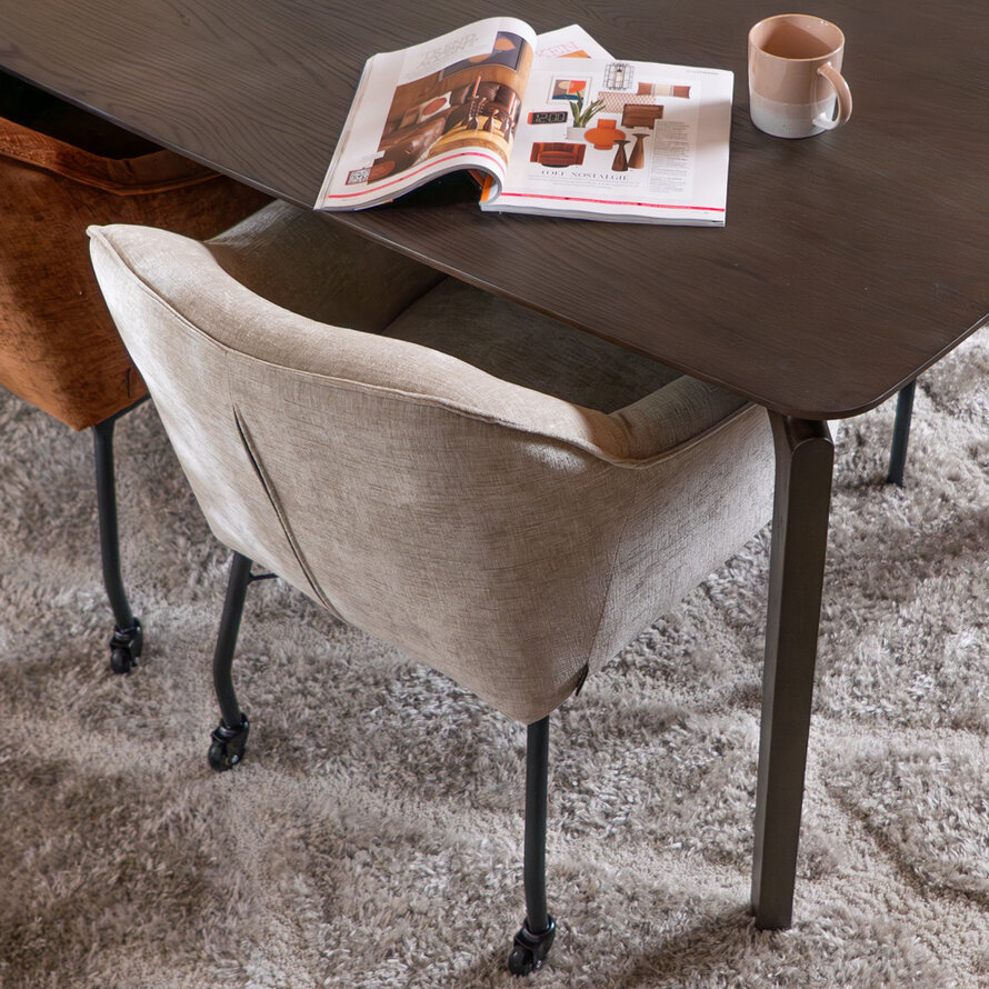 Stuhl mit Rollen Enzo Chenille Sand