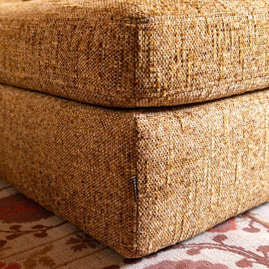 Hocker Kyle Chenille ockergelb