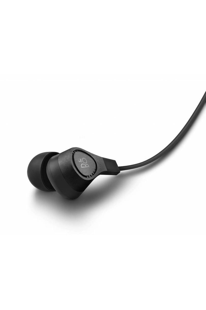 BeoPlay E4
