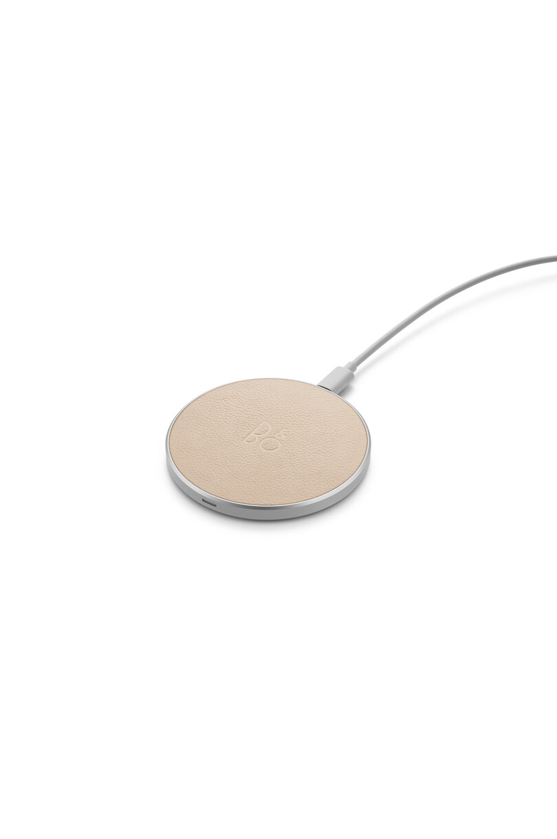 BeoPlay charging pad