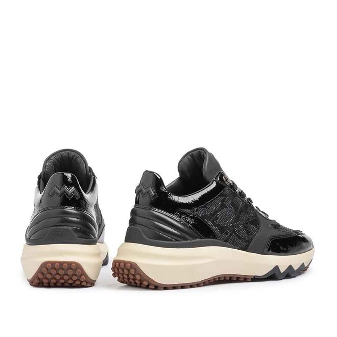 Curvi 04.02 Zwart