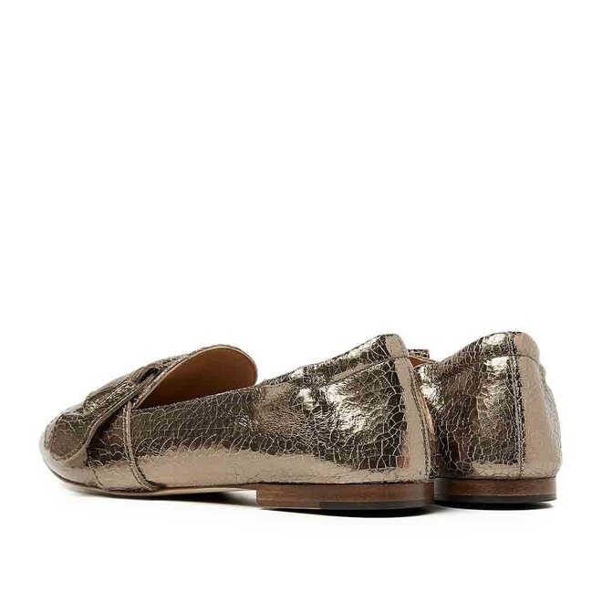 Lola Rayne Brons