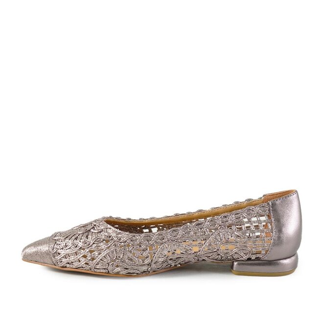 Aria Brons