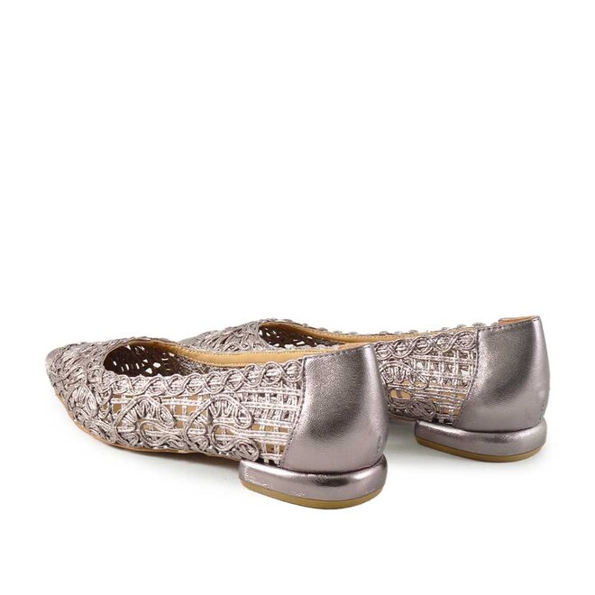 Aria Brons