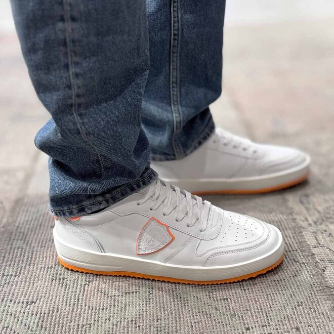 Nice Low Oranje Wit