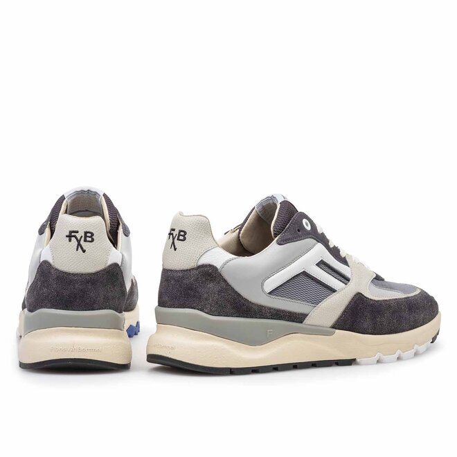 De Treener 01.17 Grijs