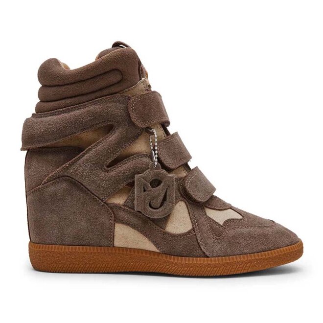 Mavis Taupe