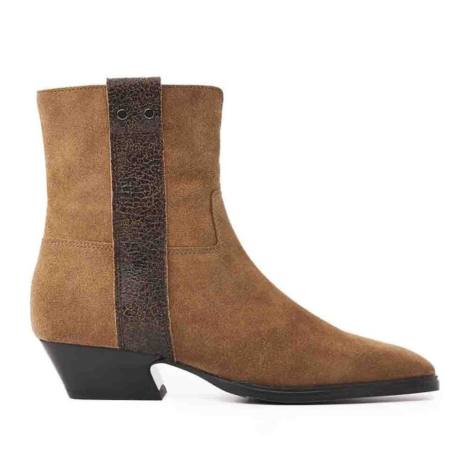 Keira Weston Cognac