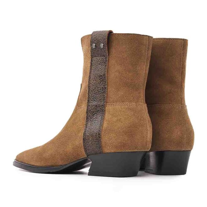 Keira Weston Cognac