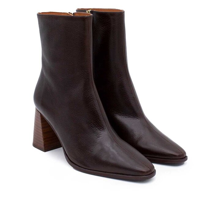 26575 Bruin Leer