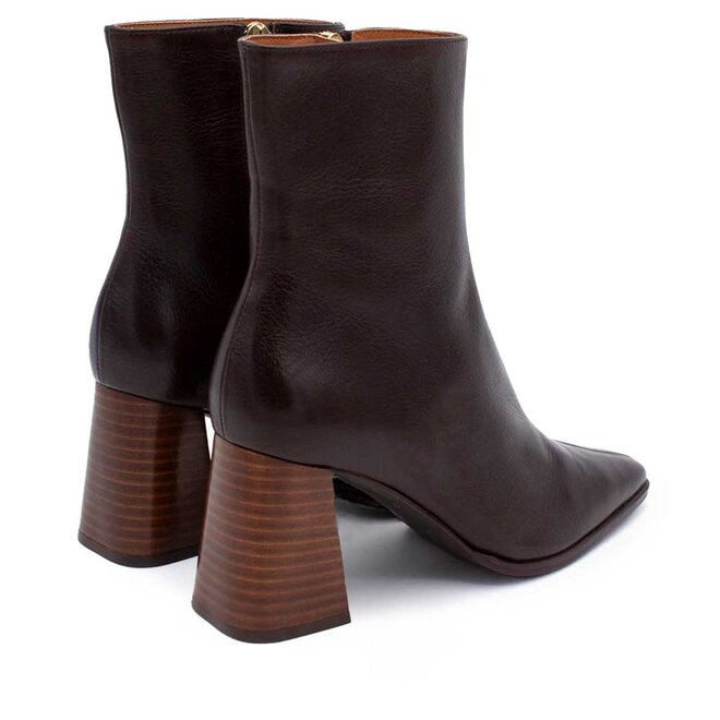 26575 Bruin Leer