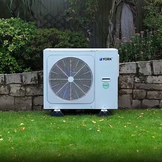 AANBIEDING: Complete Set Monoblock Warmtepomp York YKF16CRC 16,0 kW + LMNT 200L Buffertank en Set Opstelbalken