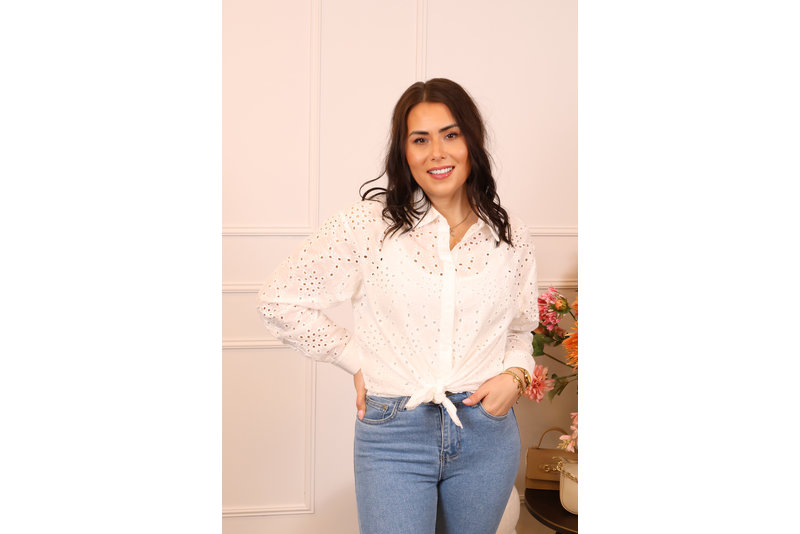 Embroided blouse wit