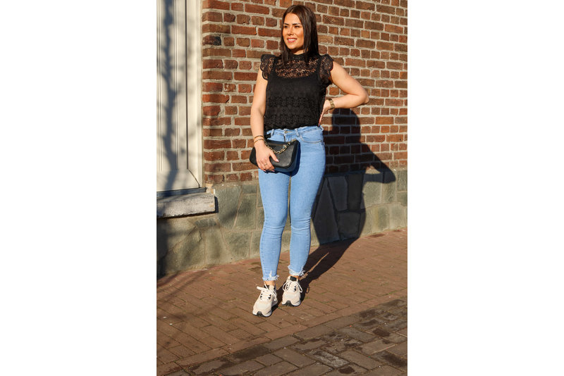 Blond lace top zwart