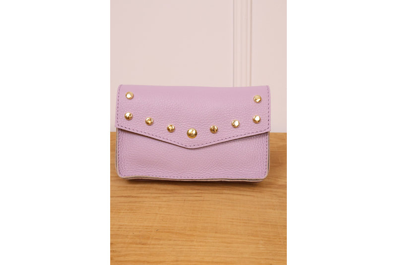 Lovely clutch studs leer