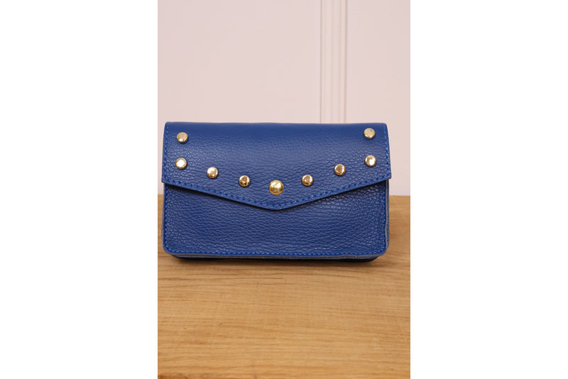 Lovely clutch studs leer