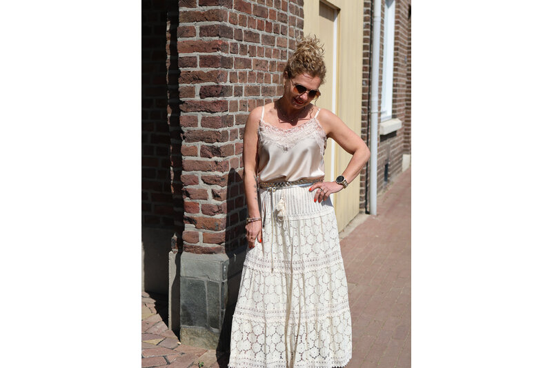 EMBROIDED TOP BEIGE