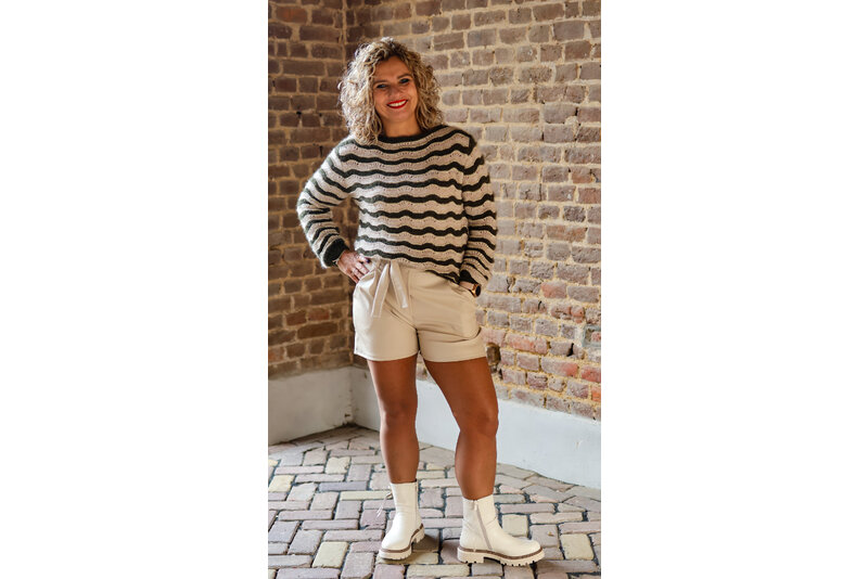Vegan leather short beige
