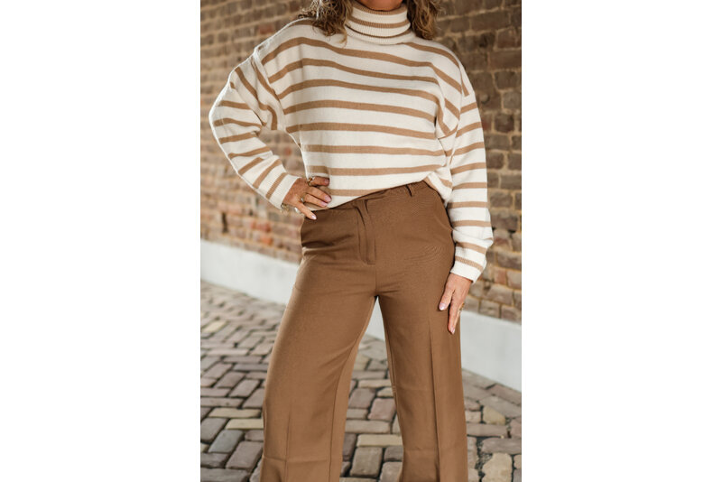 Stripe turtle neck knitted