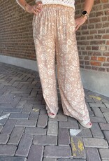 Pant barock beige.