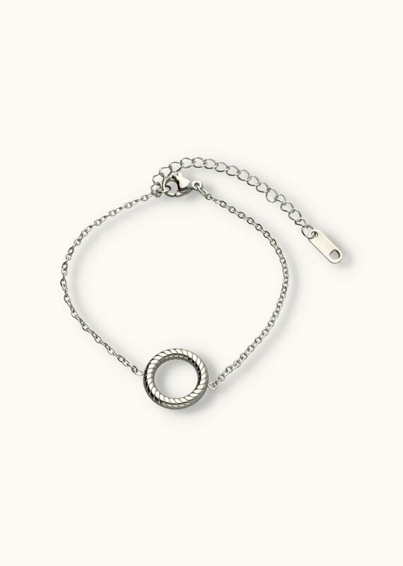 J&J Armbandje met cirkel zilver