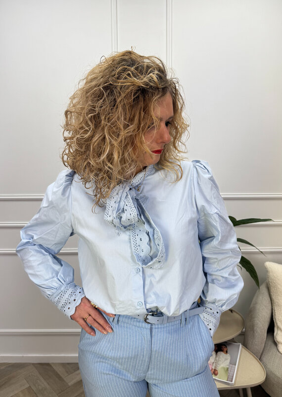 Bisous Strik blouse kant blauw