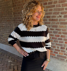 sun minna pull black