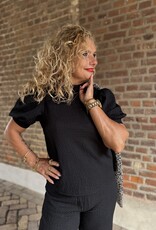 pieces Jamal high neck black