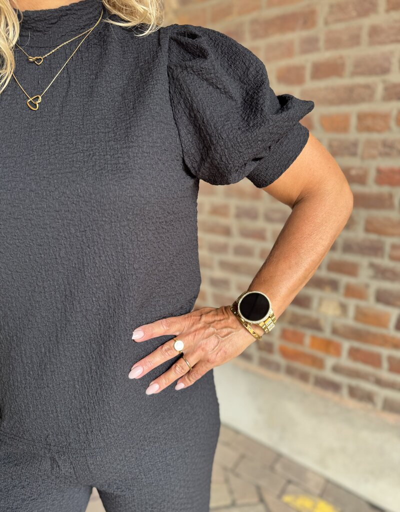 pieces Jamal high neck black