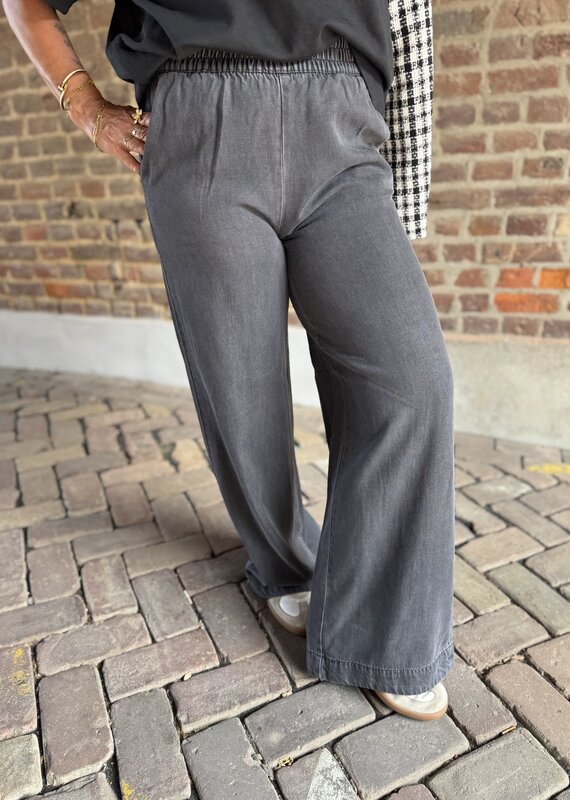 pieces Jasmine hw loose black