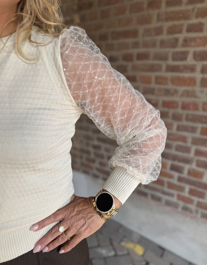 Lace sleeve top beige
