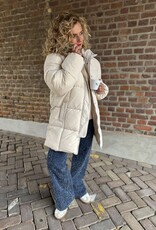 Wonder long hood puffer moon beam