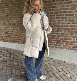 Wonder long hood puffer moon beam