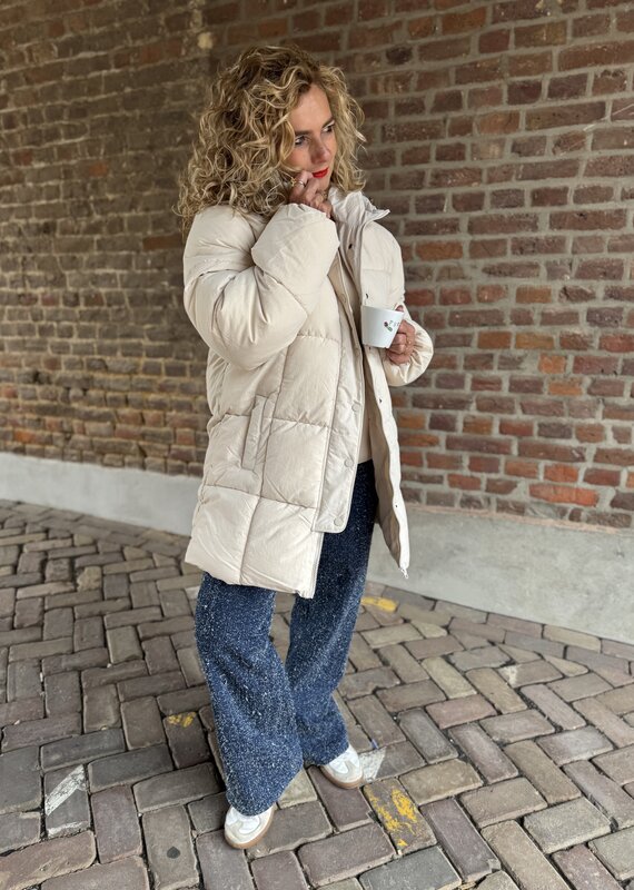 Wonder long hood puffer moon beam
