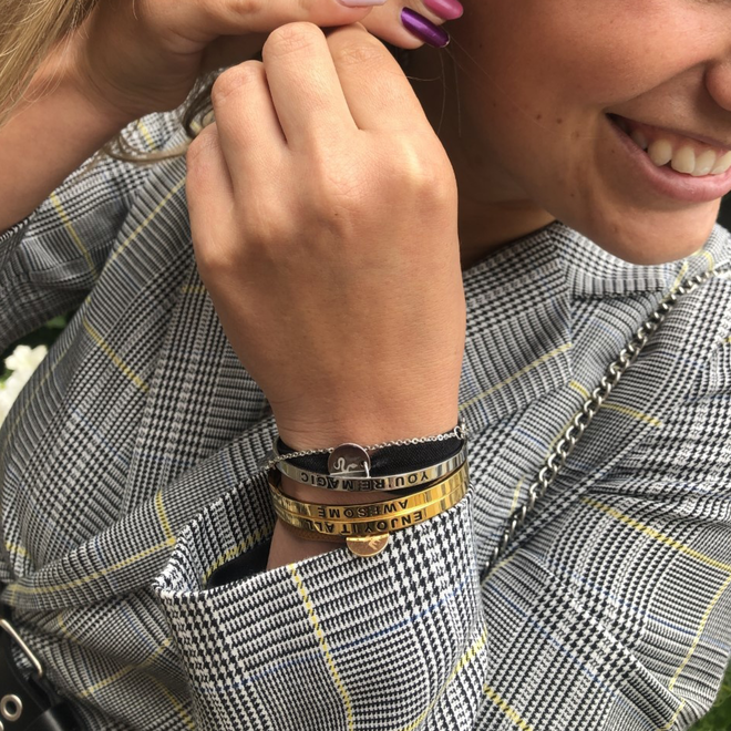 Cuff awesome zilver