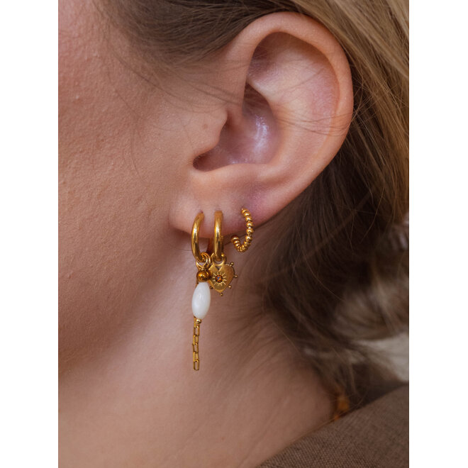 Oorringen square chain oval shell wit goud