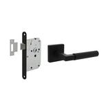 Intersteel Set loopslot / toiletslotzwart met deurkruk Baustil op rozet 55x55mm zwart Intersteel Set loopslot / toiletslotzwart met deurkruk Baustil op rozet 55x55mm zwart