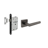 Intersteel Set loopslot / toiletslot zwart met deurkruk Bastian op rozet 55x55mm antraciet grijs Intersteel Set loopslot / toiletslot zwart met deurkruk Bastian op rozet 55x55mm antraciet grijs