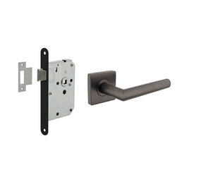 Intersteel Set loopslot / toiletslot zwart met deurkruk Bastian op rozet 55x55mm antraciet grijs