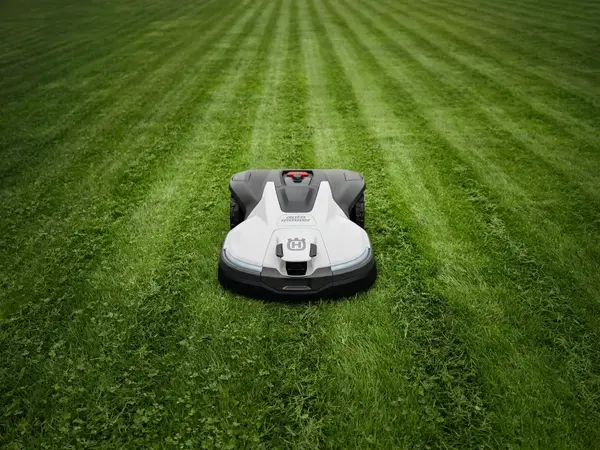 Husqvarna Husqvarna Robotmaaier 430V Nera <4800M² Husqvarna Husqvarna Robotmaaier 430V Nera <4800M²
